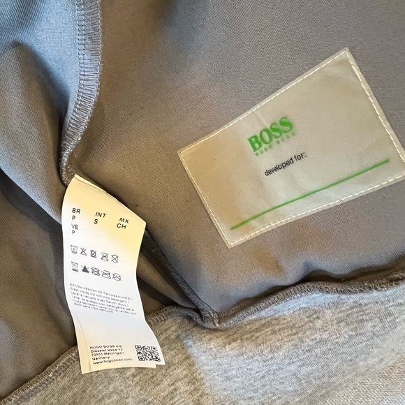 Small Hugo boss zip up hoodie - Picture 2 of 2